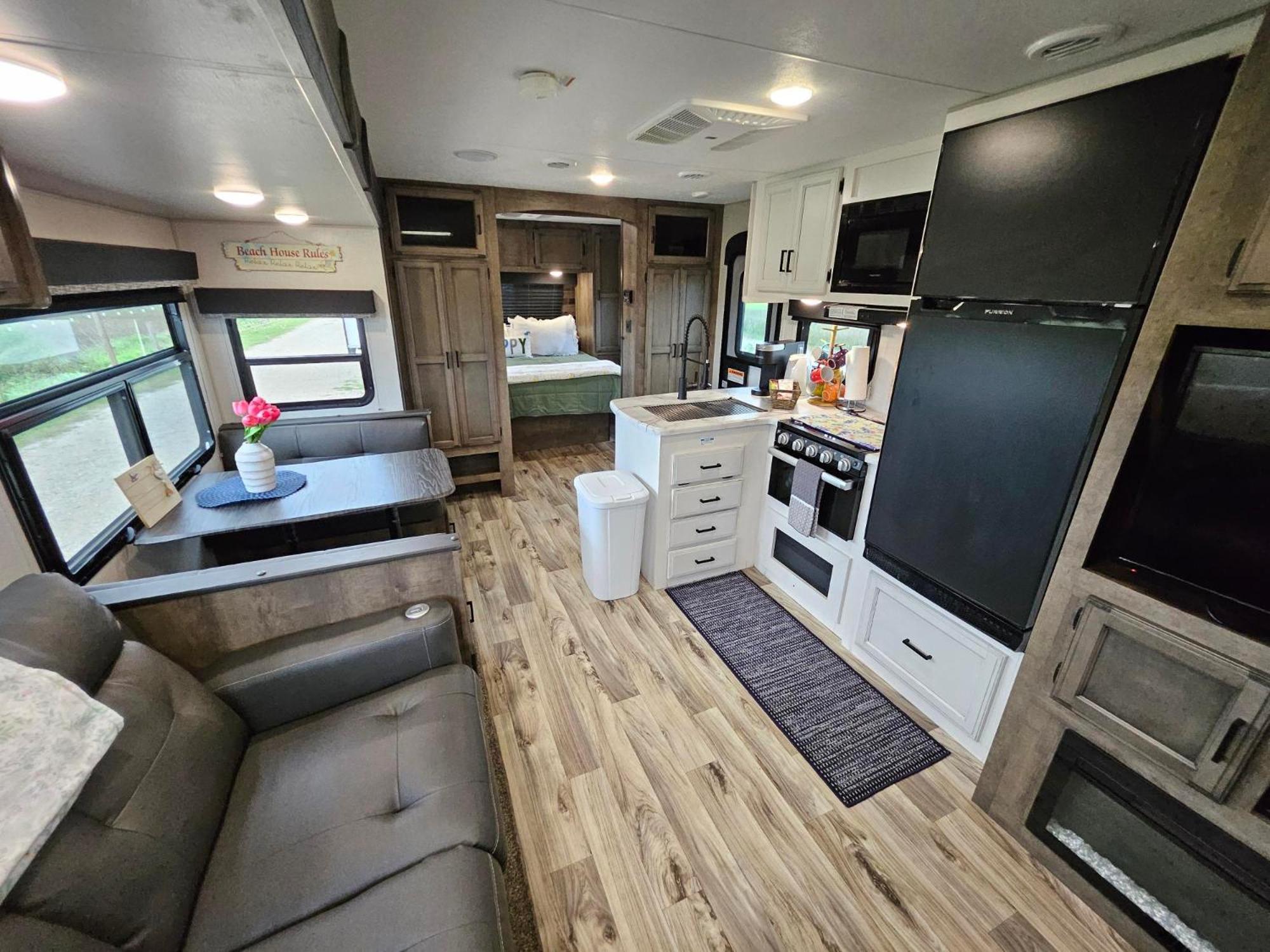 Hailey'S Beach-N-Bay Rv Resort Gilchrist Dış mekan fotoğraf