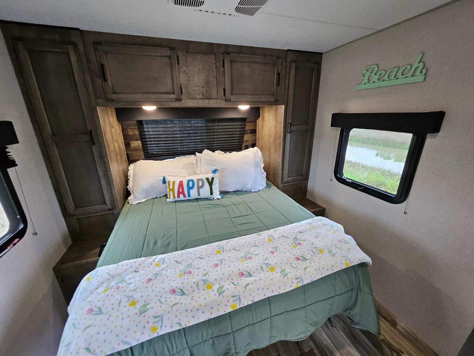 Hailey'S Beach-N-Bay Rv Resort Gilchrist Dış mekan fotoğraf