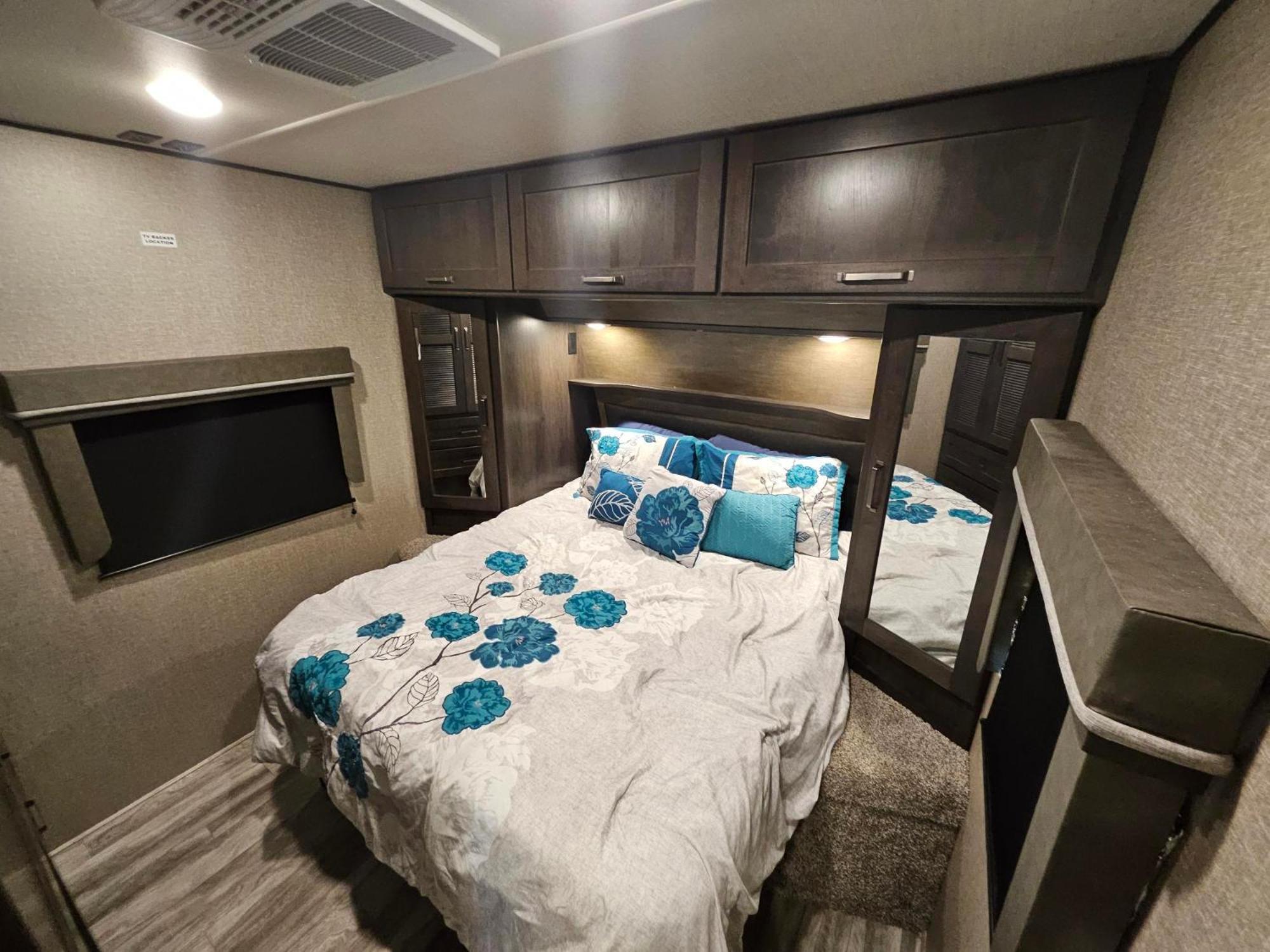 Hailey'S Beach-N-Bay Rv Resort Gilchrist Dış mekan fotoğraf