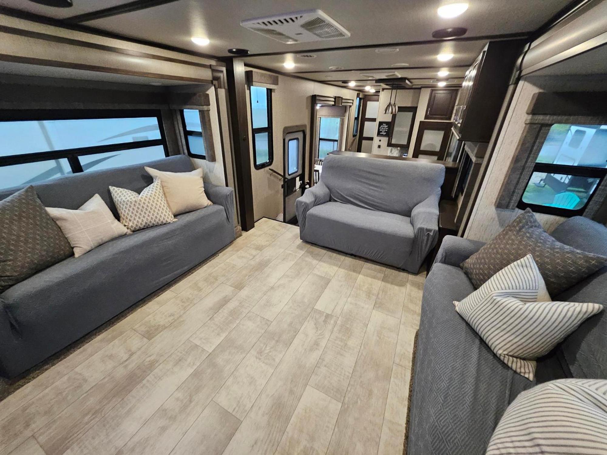 Hailey'S Beach-N-Bay Rv Resort Gilchrist Dış mekan fotoğraf